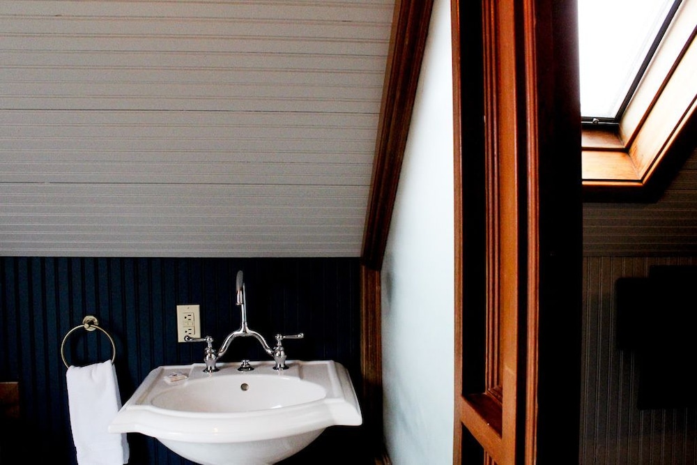 Shelburne Hotel - photo 17