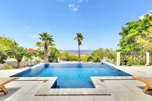 Villa Heros Sabadeco with Stunning Sea View — 4-Star Luxury Hotel in Kralendijk, Bonaire, Sint Eustatius and Saba