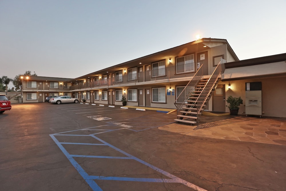 Hotel 414 Anaheim - photo 71