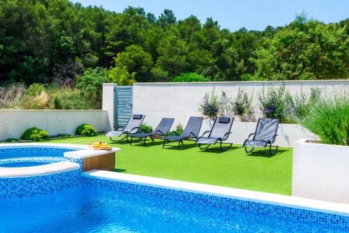 Apartment Ivana — 4-Star Luxury Hotel in Sibenik, Croatia