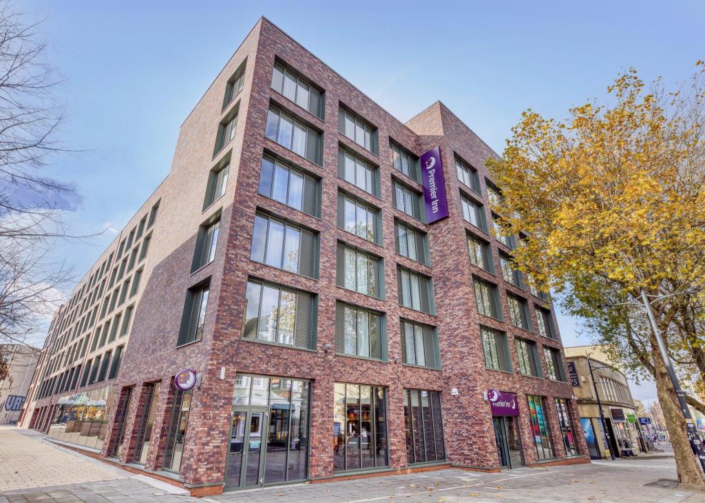 Premier Inn Swindon Town Centre — Swindon