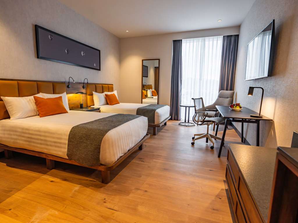 DELUXE DOUBLE BED