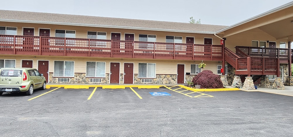 Mill Village Motel - photo 40