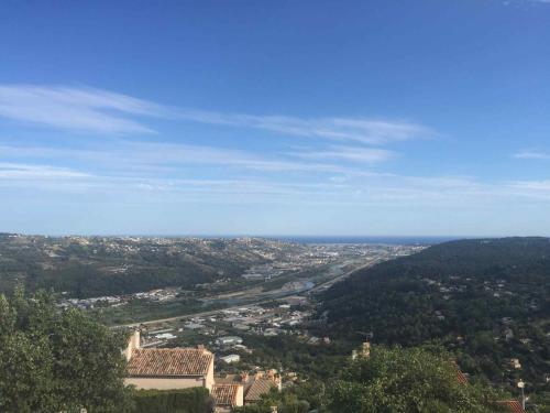 3 Pieces Dans Le Ciel — hotel in Gattieres