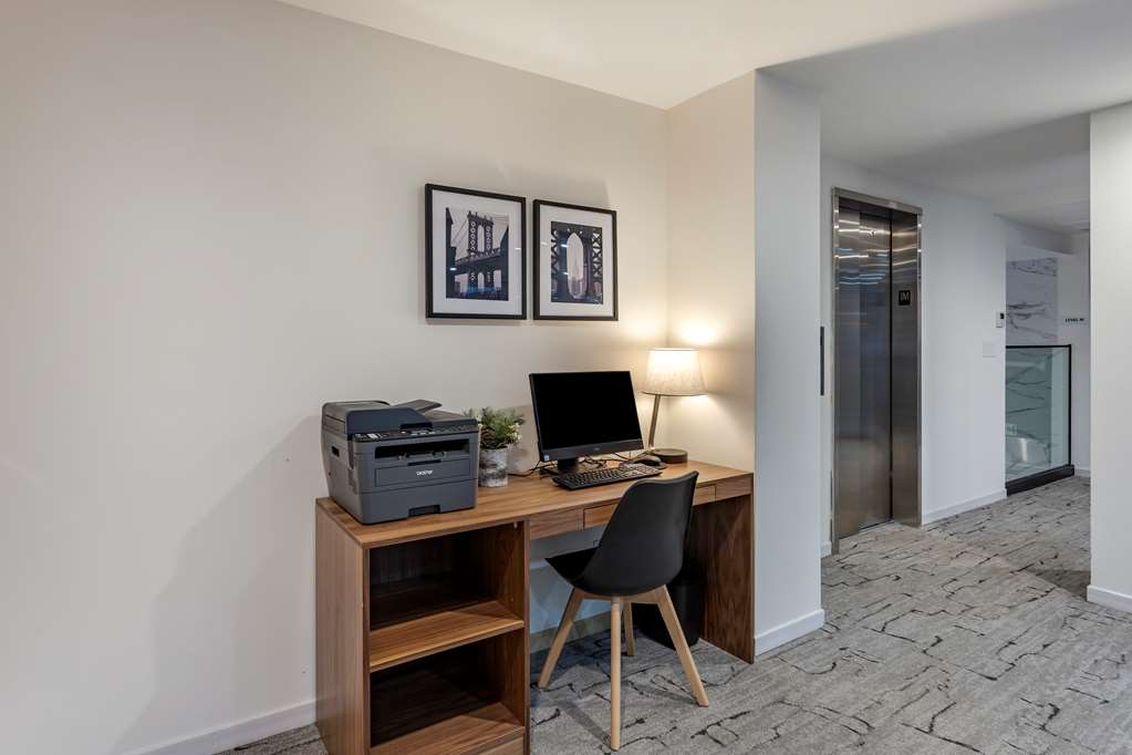Best Western Plus Soho Hotel - photo 7