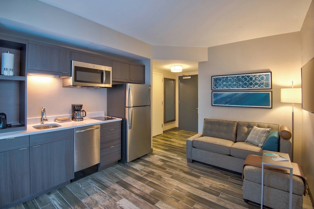 TownePlace Suites by Marriott Miami Airport - photo 25
