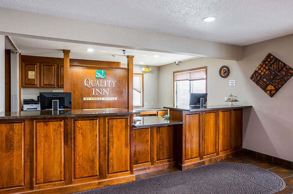 Quality Inn Mitchell I 90 — Mitchell — photo 2