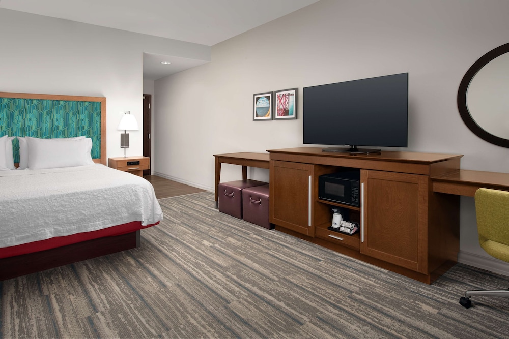 Hampton Inn & Suites Orangeburg - photo 11