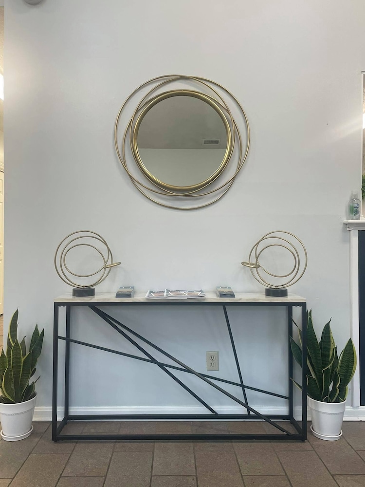 Grand Beach Inn - photo 2