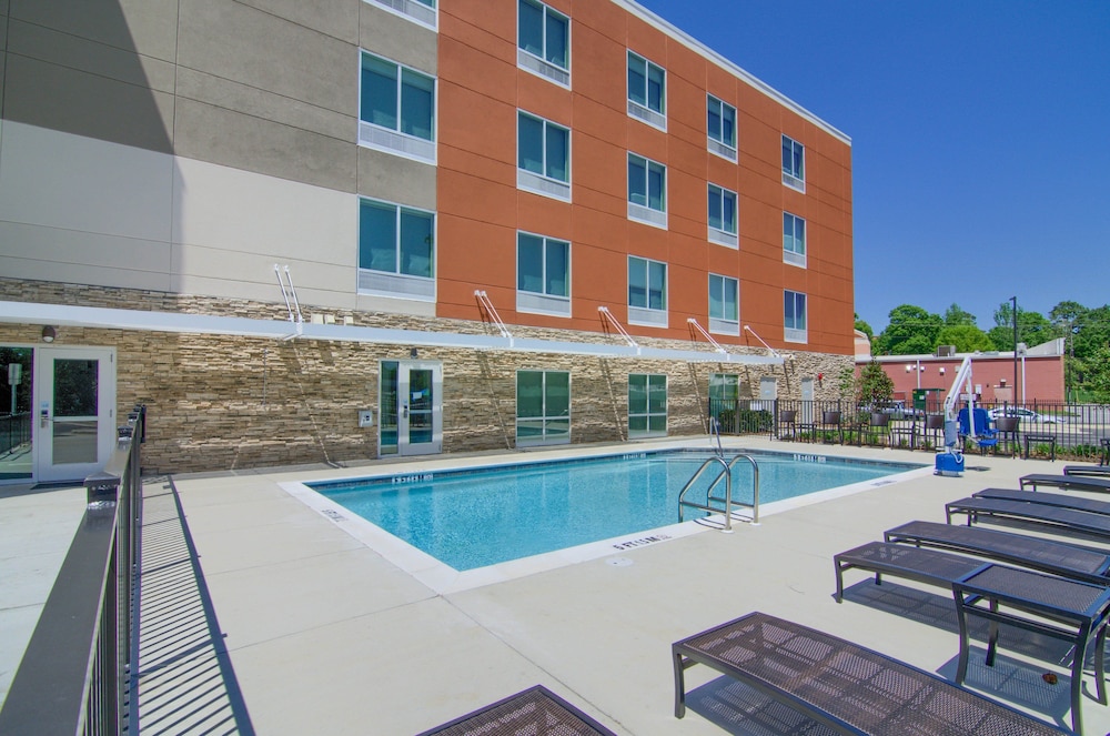 Holiday Inn Express & Suites Mobile University Area by IHG - photo 45