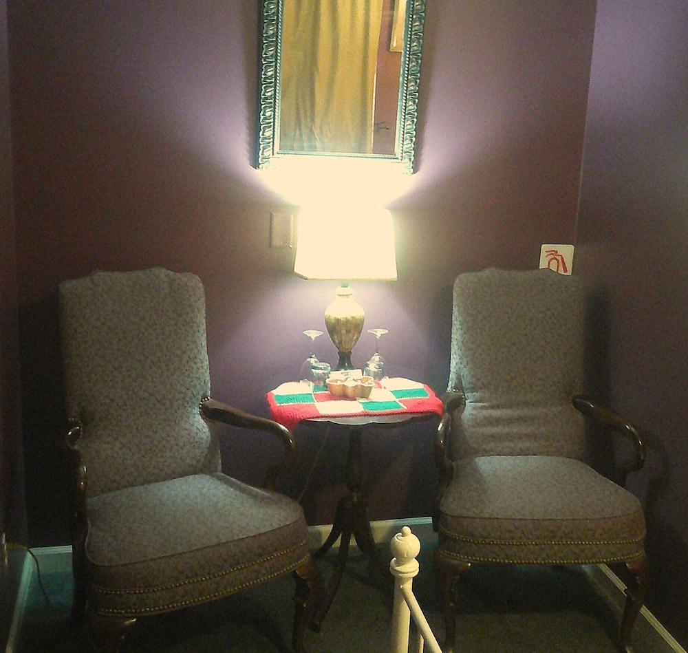 Lil Black Bear Inn - photo 40