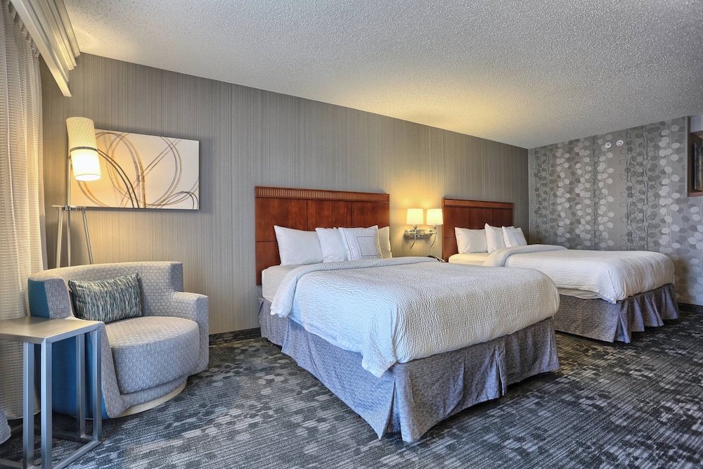 Courtyard by Marriott Harrisburg West Mechanicsburg - photo 16