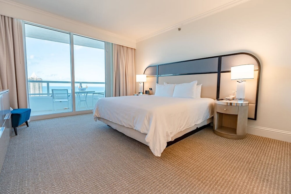 Fontainebleau Miami Beach Private Luxury Suites - photo 36