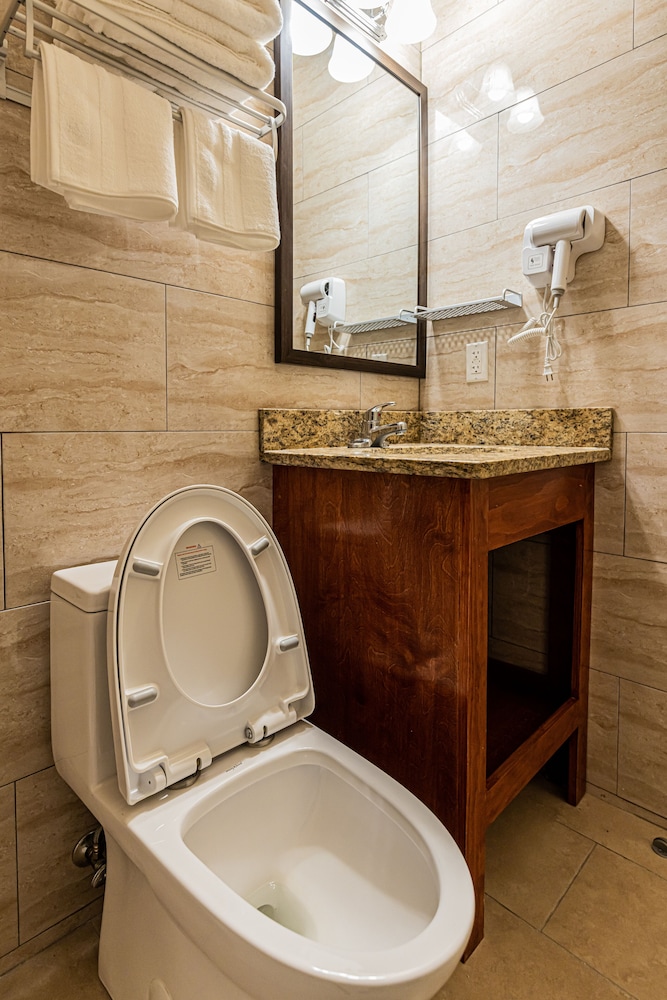 Astoria Inn LaGuardia hotel - photo 11