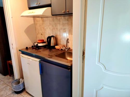 Studio Anessis in Alimos, Greece