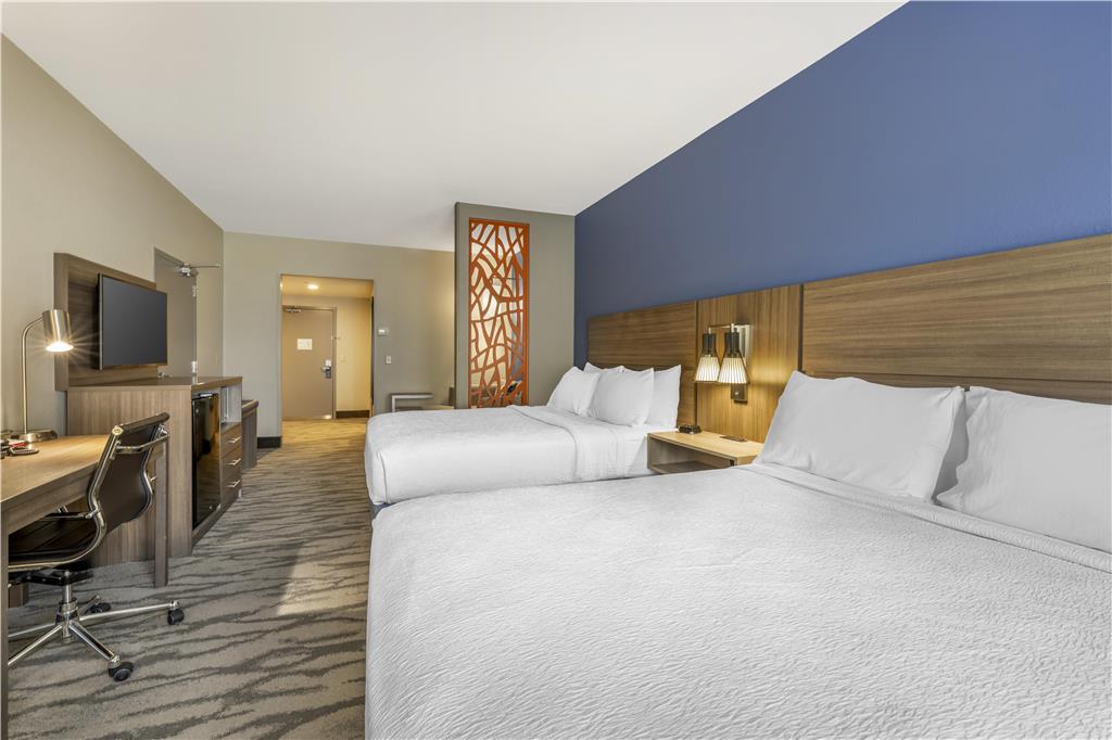 Best Western Plus Castlerock Inn & Suites — Bentonville — photo 5