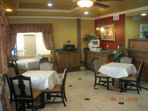 Parkside Inn Fresno - photo 7