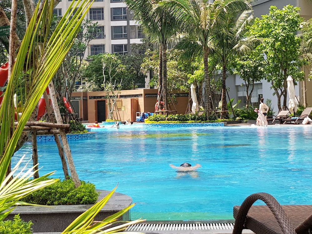 Cherry Homeapart 4 Vinhomes Central Park — 4-Star Luxury Hotel in Ho Chi Minh City, Vietnam