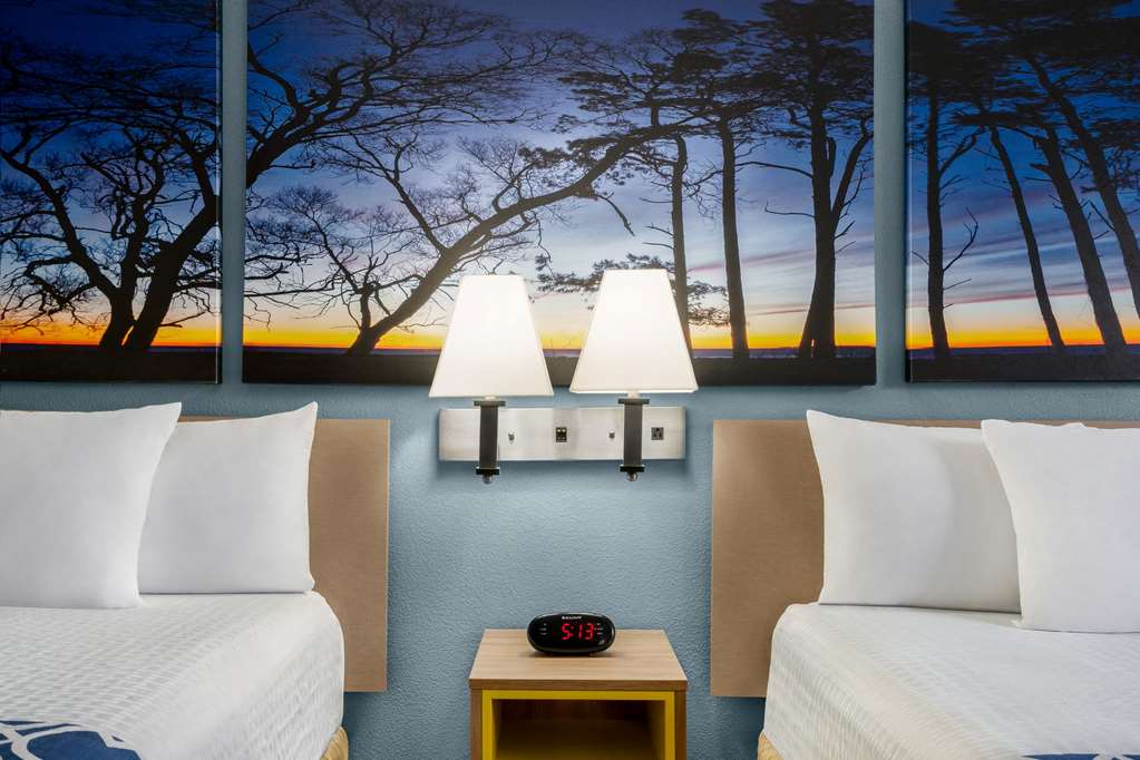 Days Inn by Wyndham Canastota Verona - photo 22