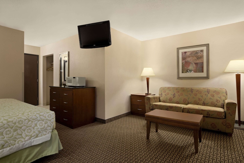 Days Inn & Suites by Wyndham Gunnison - photo 23
