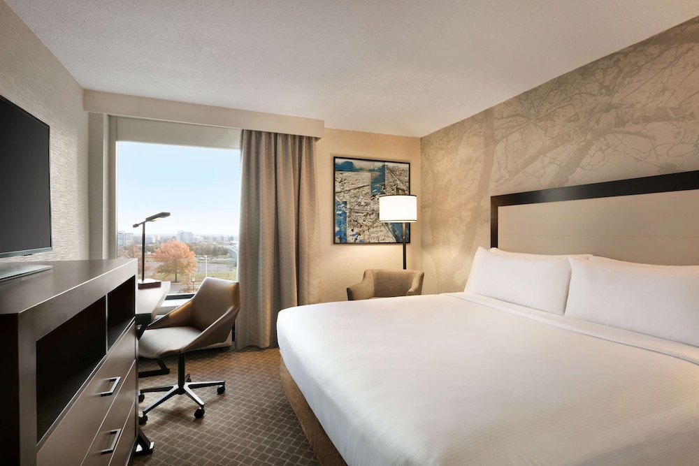 Doubletree by Hilton McLean Tysons - photo 15