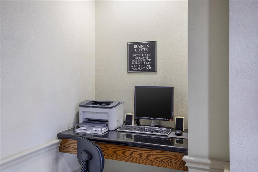 Best Western Limestone Inn & Suites - photo 35