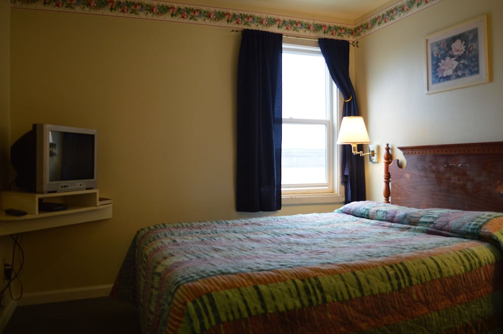 Chelsea Inn Hotel - photo 11