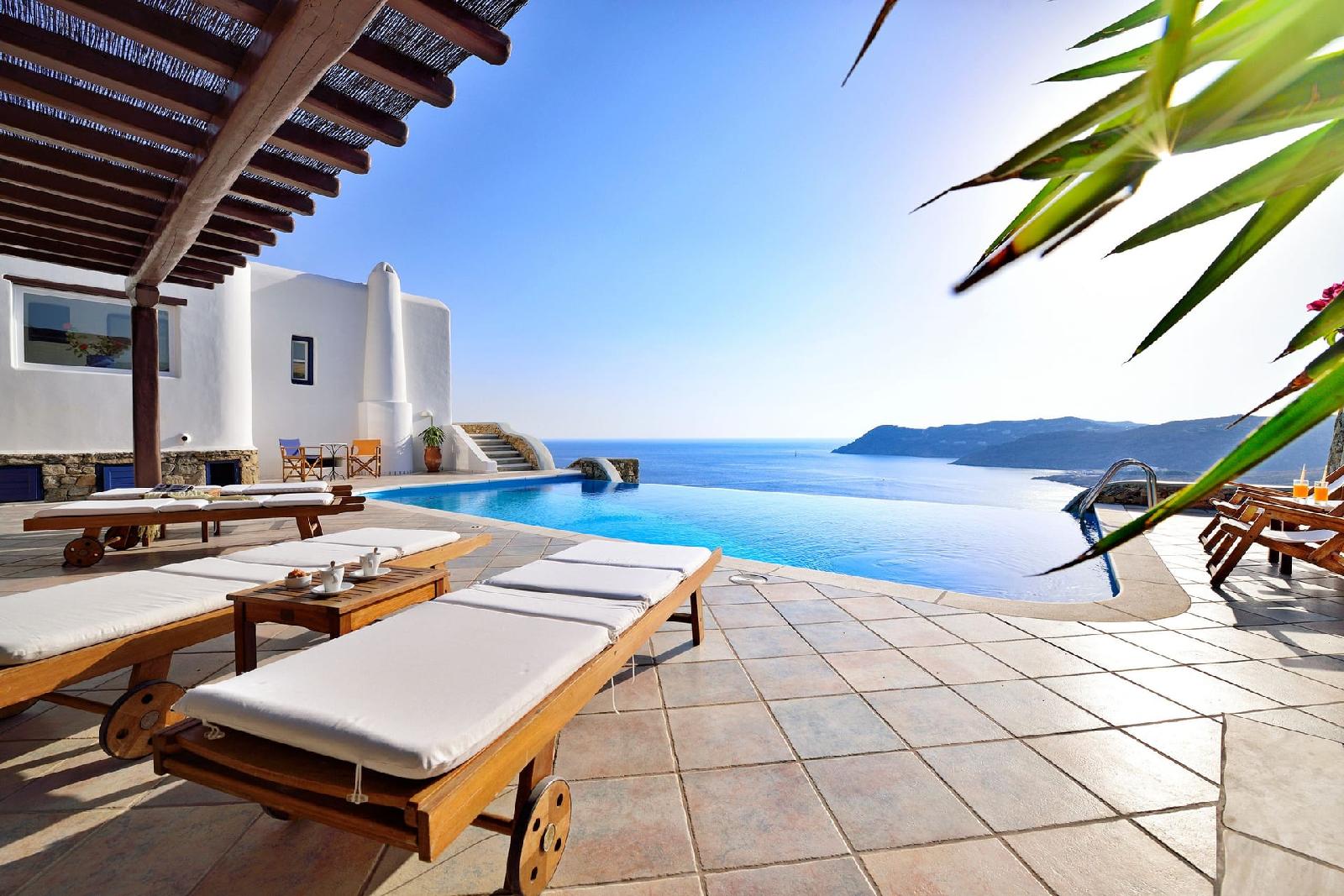 Mykonian Dianthus Villa — 4-Star Luxury Hotel in Mykonos, Greece