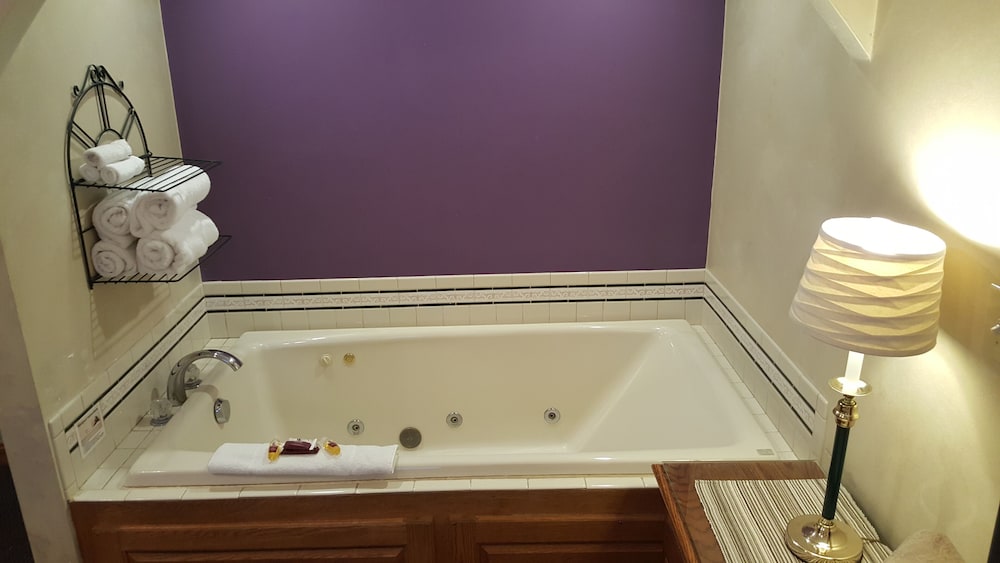 Snug Harbor Inn - photo 102
