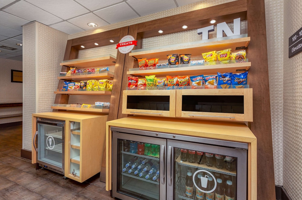 Hampton Inn Bristol - photo 21