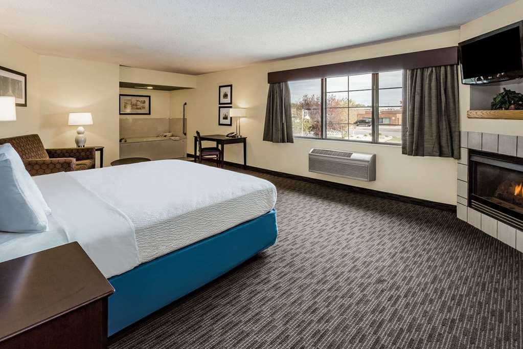 AmericInn by Wyndham Hotel and Suites Long Lake - photo 17