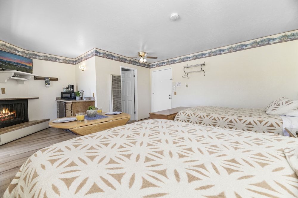 Big Bear Lakefront Lodge - photo 15