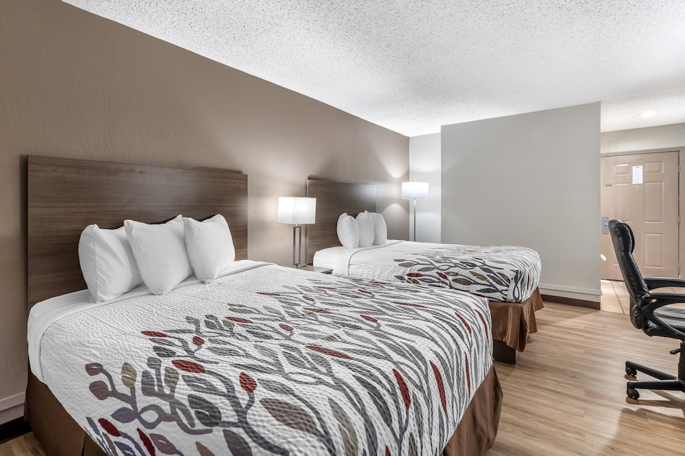 Red Roof Inn & Suites Sulphur Springs - photo 9