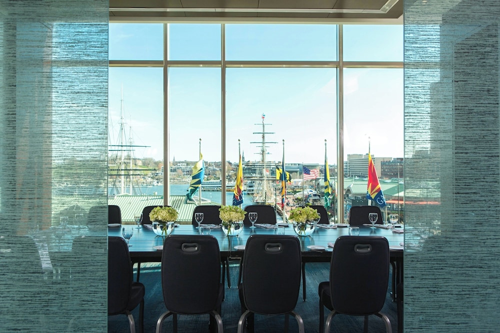 Renaissance Baltimore Harborplace Hotel - photo 35