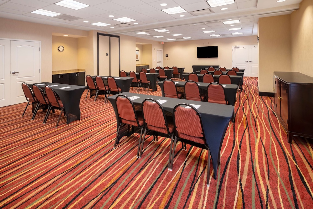 Hampton Inn Covington GA - photo 30
