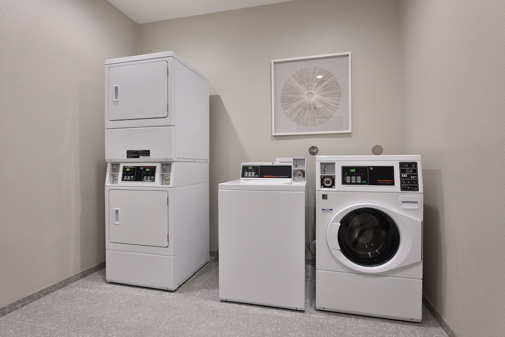 Holiday Inn Express & Suites Spring Woodlands Area by IHG - photo 21