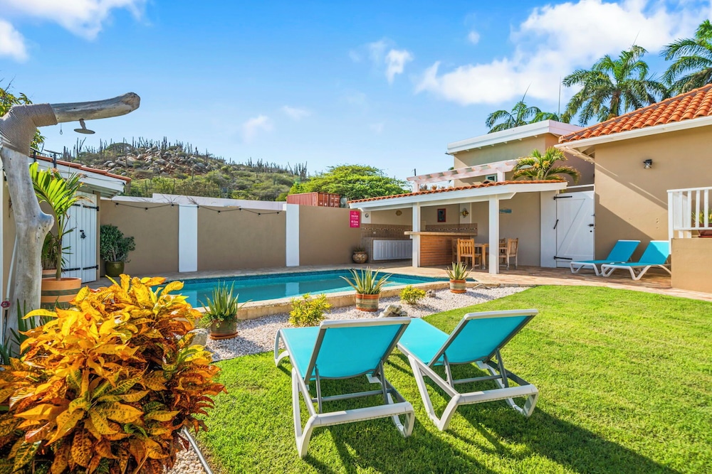 Rooi Koochi 29B in Savaneta, Aruba