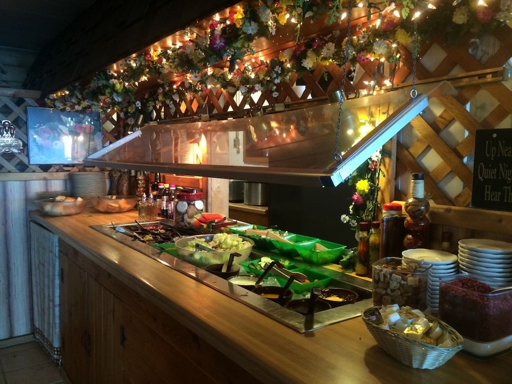 Carla's Inn - photo 13