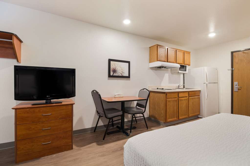 WoodSpring Suites Houston I 45 Airtex - photo 10
