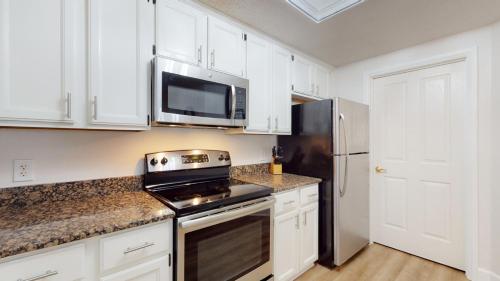 2417 Windsor Place II - photo 7