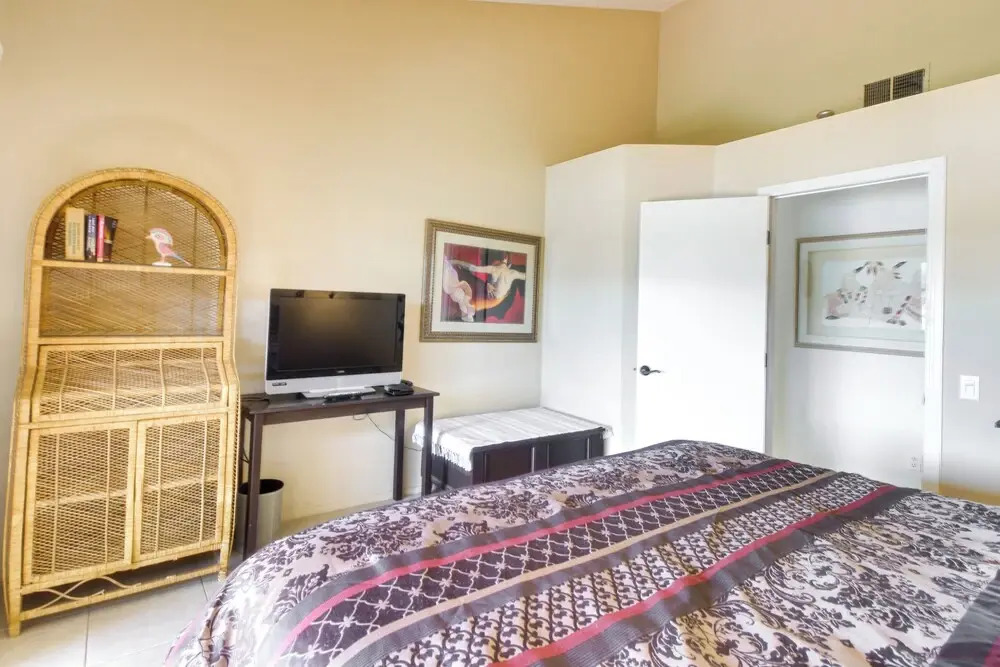 Pet friendly Palm Desert Gem on Golf Course - photo 27
