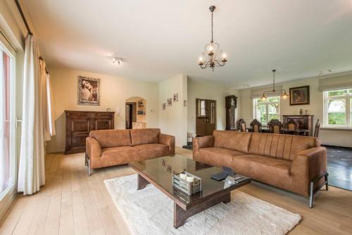 Villa with heated swimming pool sauna and garden — 4-Star Luxury Hotel in Damme, Belgium