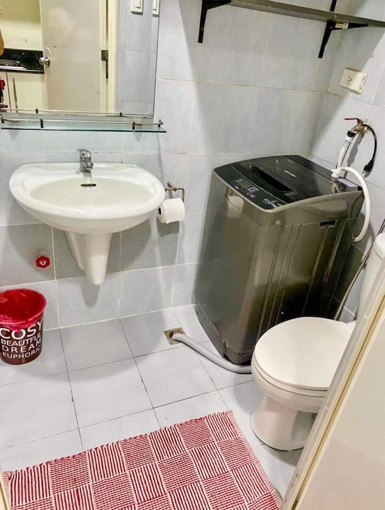 Madison Place at Sea Residences powered by Cocotel — 4-Star Luxury Hotel in Manila, Philippines