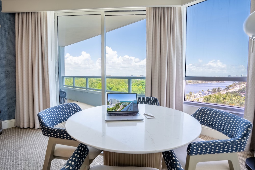 Fontainebleau Miami Beach Private Luxury Suites - photo 284