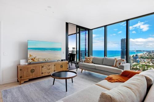 Signature Broadbeach Ocean Views Apartment CoastHM — 4-Star Luxury Hotel in Gold Coast, Australia