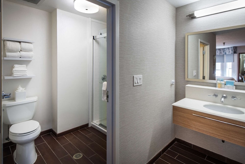 Hampton Inn & Suites Chicago Lincolnshire - photo 36