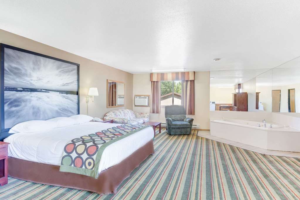 Super 8 by Wyndham Mitchell - photo 10