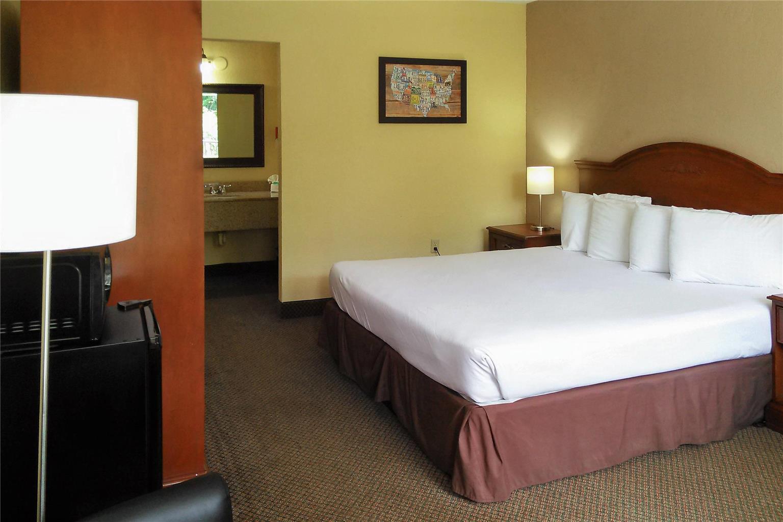 Econo Lodge Ormond Beach Area - photo 9