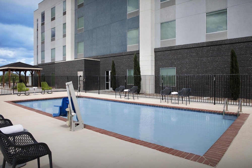 Hampton Inn Monahans - photo 22