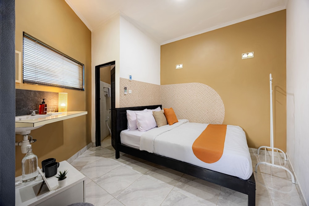 Cove Padonan Inn